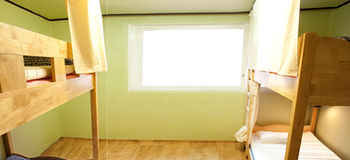 Crossroad Backpackers Hotel Seoul