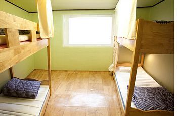 Crossroad Backpackers Hotel Seoul